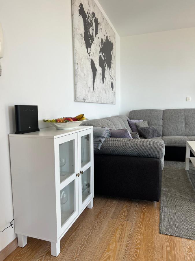Sunny Z Oblednym Widokiem Na Morze Apartment Baska Voda